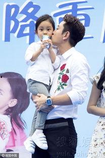 甜馨表情包动态图,萌态百出，笑点连连