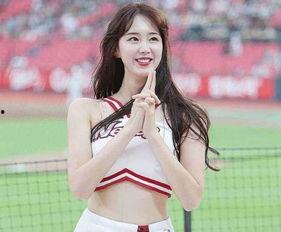 美女主播跳舞拉衣,美女主播的惊艳舞姿